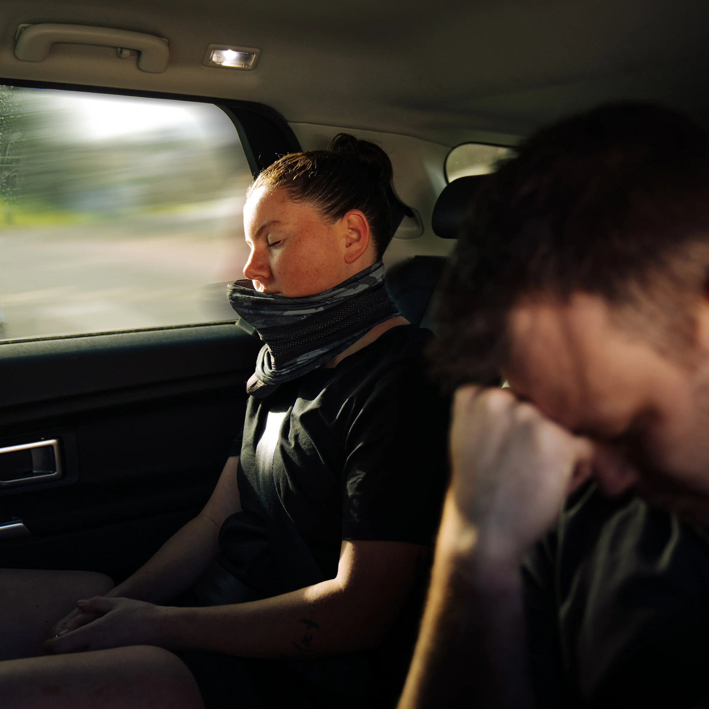 Trtl Travel Pillow Cool All Blacks Edition Officially Licensed - Image 7